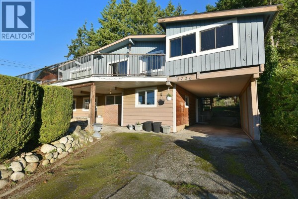 4726 Laurel Avenue, Sechelt, BC V7Z0E7 Photo 2