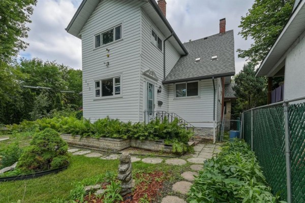 Eat in kitchen - 473 Scotia Street, Winnipeg, MB R2V1X9 Photo 3