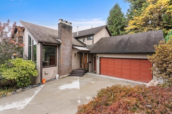 Residential for sale at 47390 Swallow Crescent, Little Mountain, Chilliwack, BC - MLS® RcOCiT