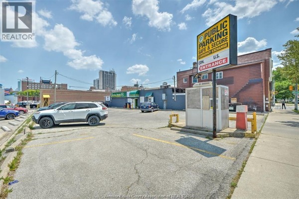 474-492 University Ave W, Windsor, ON N9A5P8 Photo 3