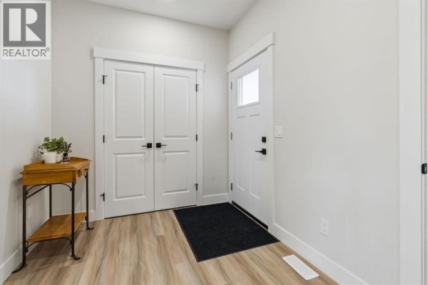 Dining room - 474 Clydesdale Way, Cochrane, AB T4C3B5 Photo 2