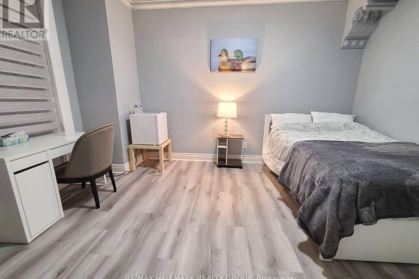 474 Somerset Street W, Ottawa, ON K1R5J8 Photo 4