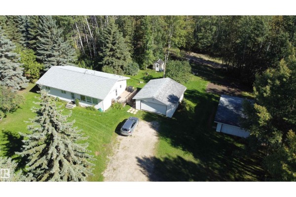 Primary Bedroom - 474009 Rge Road 10, Rural Wetaskiwin County, AB T0C2C0 Photo 4