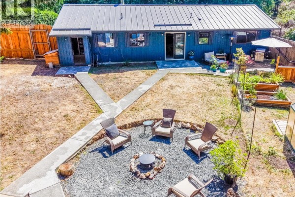 4746 Bosun Way, Pender Island, BC, photo 2