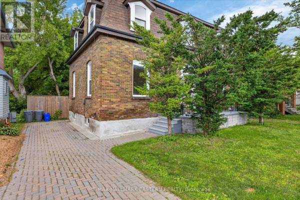 475 Aylmer Street N, Peterborough, ON, photo 2