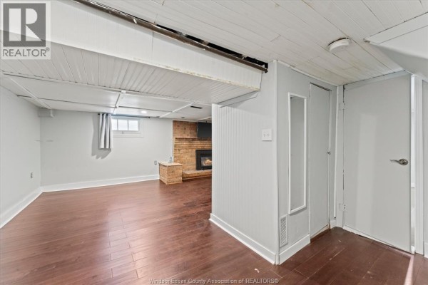 Washer and dryer in laundry room with cleaning supplies - 475 Mckay Avenue Windsor