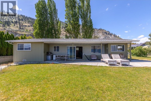 475 North Beach Road, Summerland, BC, photo 2