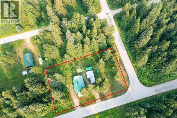 3pc Bathroom - 475 Westside Road, Trout Lake, BC V0G1R2 Photo 2