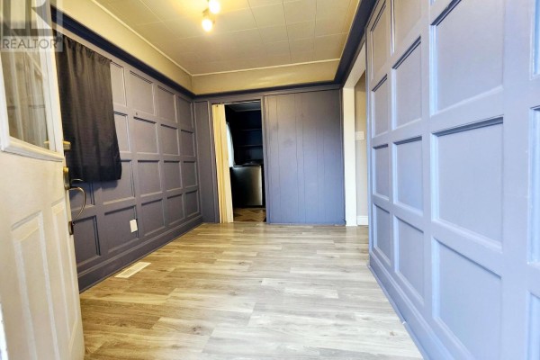 Foyer - 4751 Baldwin Avenue, Niagara Falls, ON L2H1P1 Photo 4
