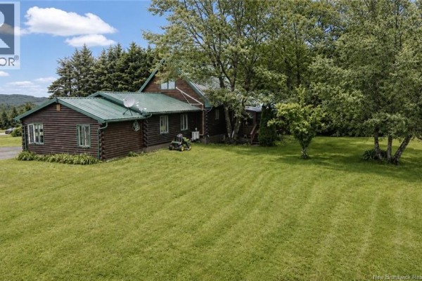 Family room - 4751 Route 104, Maplewood, NB E6E2A8 Photo 3