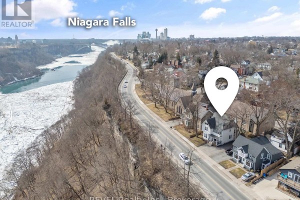 Bedroom - 4755 River Road, Niagara Falls, ON L2E3G3 Photo 5