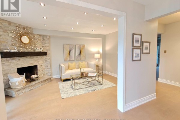 Dining room - 476 Bud Gregory Boulevard, Mississauga, ON L4Z2K4 Photo 3