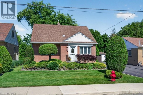 476 East 37th Street, Hamilton, ON, photo 2