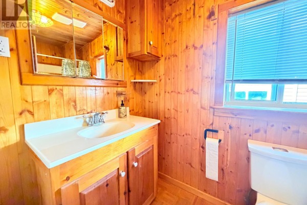 Bedroom 3 - 476 Laurier Avenue, Iroquois Falls, ON P0K1G0 Photo 5