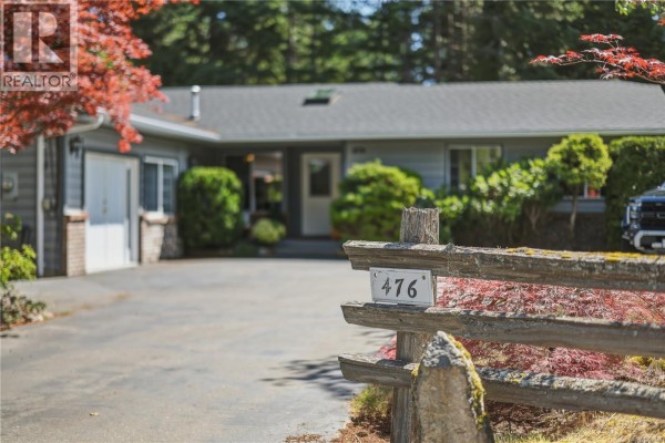 476 Qualicum Rd, Qualicum Beach, BC, photo 2