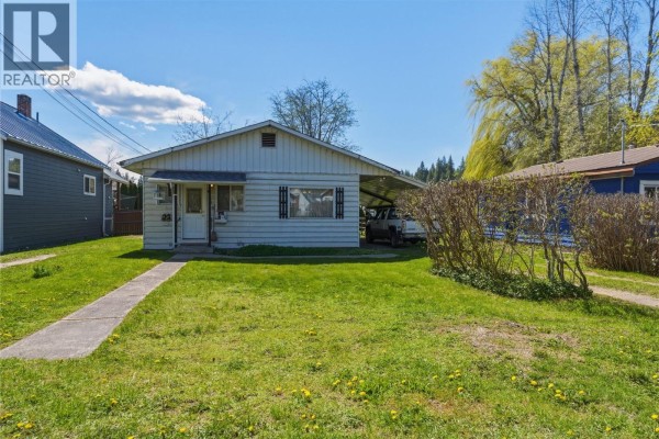 Full bathroom - 4760 Canoe Beach Drive Drive Ne, Salmon Arm, BC V0E1K0 Photo 3
