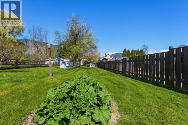 Bedroom - 4760 Canoe Beach Drive Drive Ne, Salmon Arm, BC V0E1K0 Photo 4