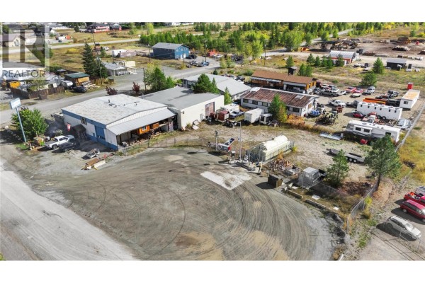 4761 Gilbert Drive, Barriere, BC V0E1E0 Photo 4