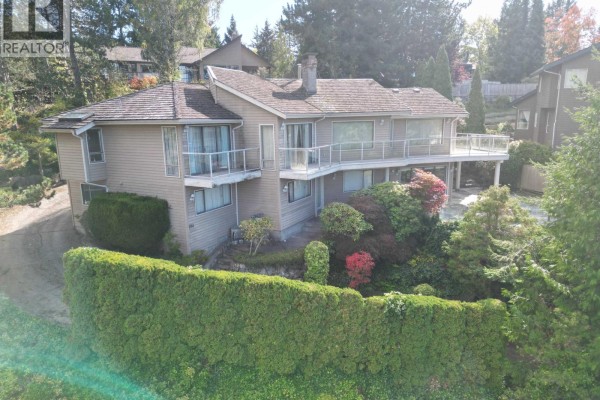 4764 Woodburn Road, West Vancouver, BC V7S3B2 Photo 3
