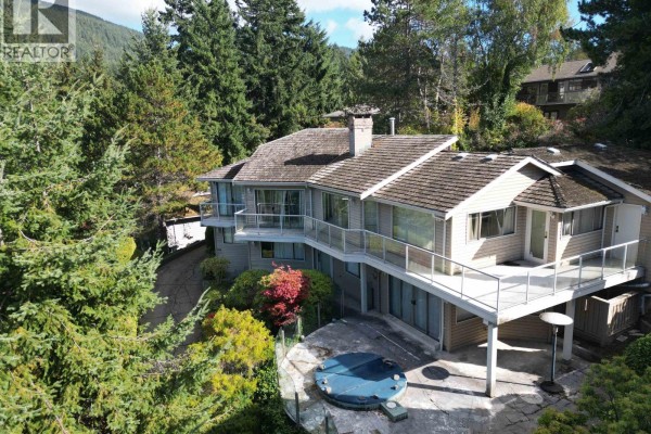 4764 Woodburn Road, West Vancouver, BC V7S3B2 Photo 4