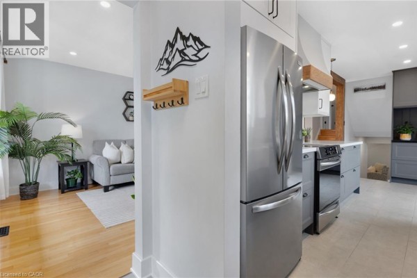 Recreation room - 477 Kingscourt Drive Unit# B, Waterloo, ON N2K2X9 Photo 4