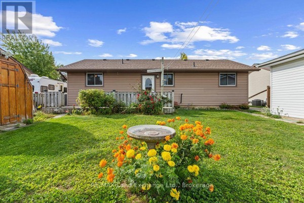 Living room - 477 Ridge Street, Saugeen Shores, ON N0H2C1 Photo 3
