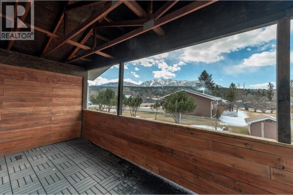 4771 Baillie Grohman Avenue, Canal Flats, BC, photo 2
