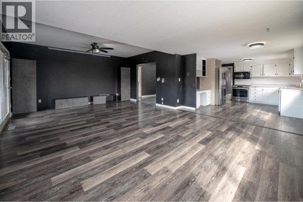 4pc Bathroom - 4771 Baillie Grohman Avenue, Canal Flats, BC V0B1B0 Photo 4
