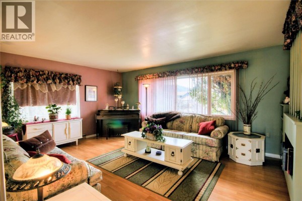 Bedroom - 4771 Burns Avenue, Canal Flats, BC V0B1B0 Photo 4