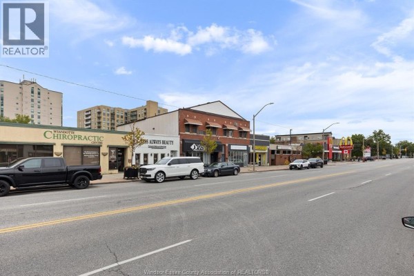 4774-4780 Wyandotte Street East, Windsor, ON N8Y1H7 Photo 5
