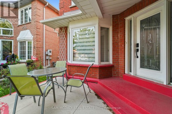 Dining room - 4778 Crystal Rose Drive, Mississauga, ON L5V1G9 Photo 2