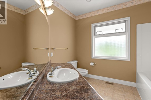 4778 Kilmarnock Dr, Courtenay, BC, photo 2