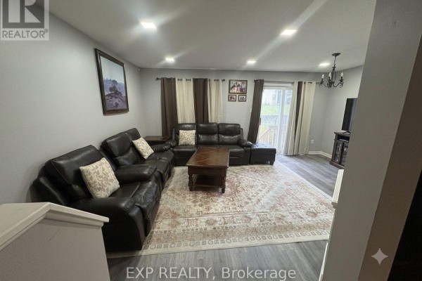 478 Claridge Drive, Ottawa, ON K2J5H6 Photo 4