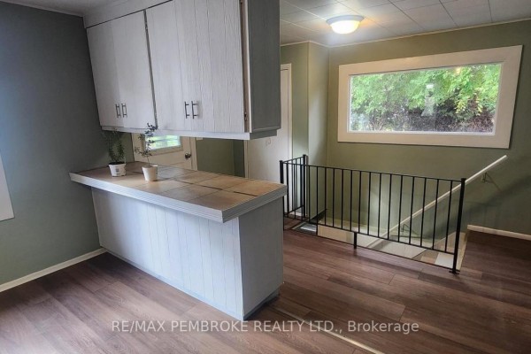 478 Ramsey Street, Pembroke, ON K8A4Y3 Photo 5