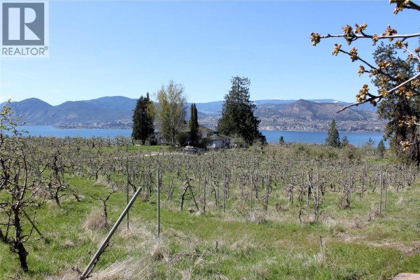 4789 Naramata Road, Naramata, BC, photo 2