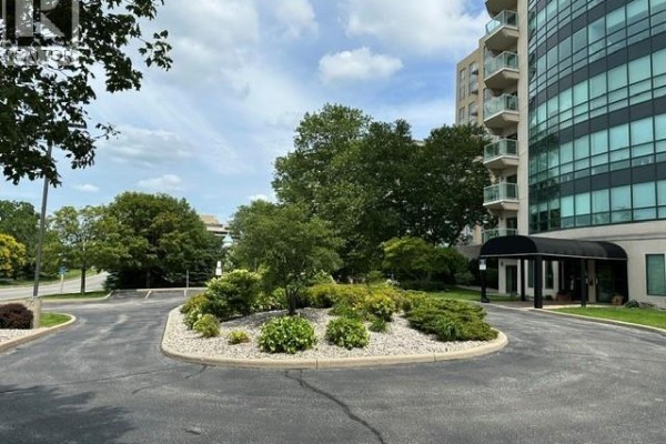4789 Riverside Drive East Unit# 205, Windsor, ON, photo 3
