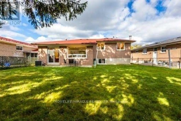 479 Brimorton Drive, Toronto, ON M1H2E7 Photo 2