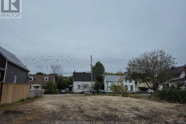 479 Moffat Street, Pembroke, ON K8A3Y2 Photo 2