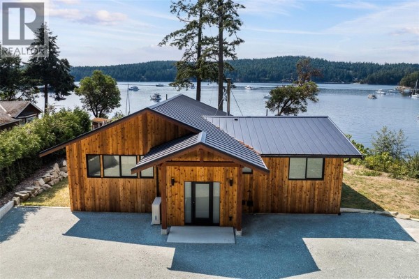 Family room - 479 Montague Park Rd, Galiano Island, BC V0N1P0 Photo 5