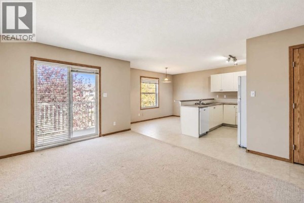 Kitchen - 48, 20 Jacobs Close, Red Deer, AB T4P4E1 Photo 5