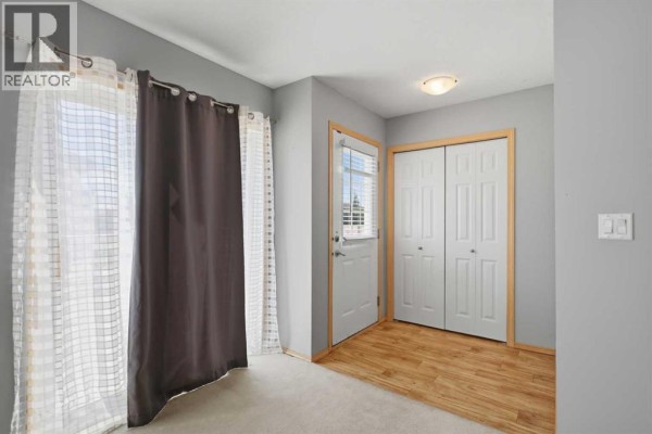 48, 33 Jennings Crescent, Red Deer, AB, photo 2