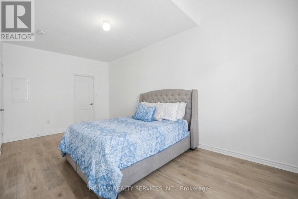 Bedroom 2 - 48 - 65 Armdale Road, Mississauga, ON L4Z0C7 Photo 5