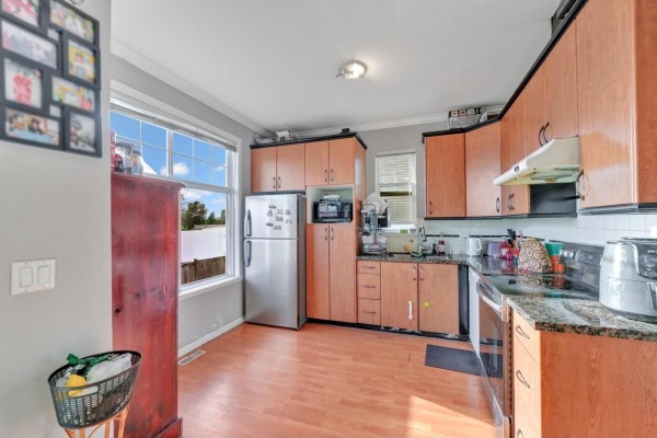 48 12585 72 Avenue, Surrey, BC V3W1R9 Photo 4