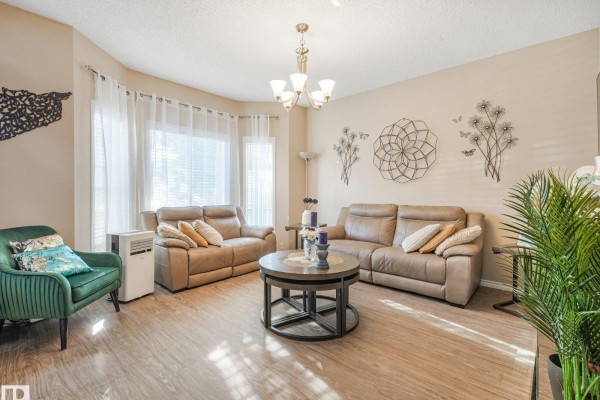 Primary Bedroom - #48 1780 Glastonbury Bv Nw, Edmonton, AB T5T6P9 Photo 5