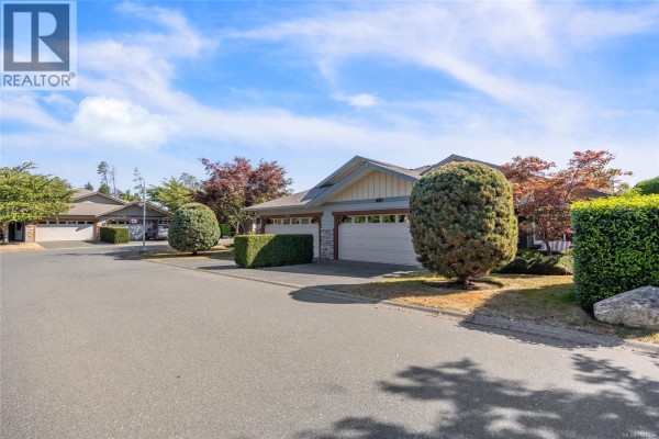 48 2300 Murrelet Dr, Comox, BC, photo 2