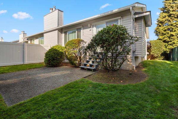 48 2989 Trafalgar Street, Abbotsford, BC V2S7X9 Photo 3