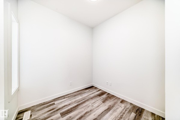 Den - #48 5122 213a St Nw, Edmonton, AB T6M1M6 Photo 5