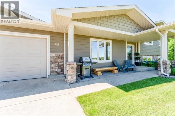 Primary Bedroom - 48 7th Avenue E, Cardston, AB T0K0K0 Photo 4
