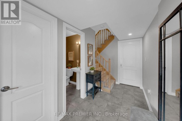 Dining room - 48 Andean Lane, Barrie, ON L9J0B1 Photo 4