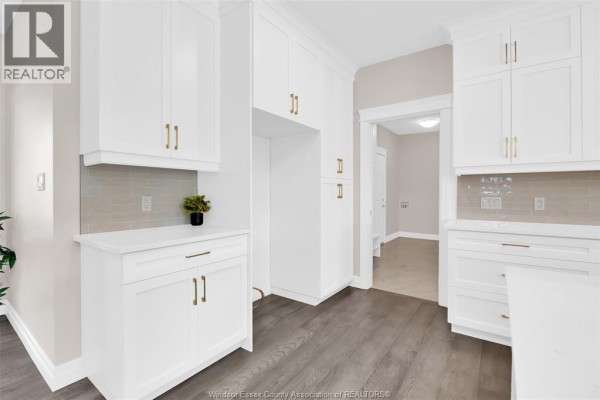 Mud room - 48 Belleview Drive, Kingsville, ON N0R1B0 Photo 5